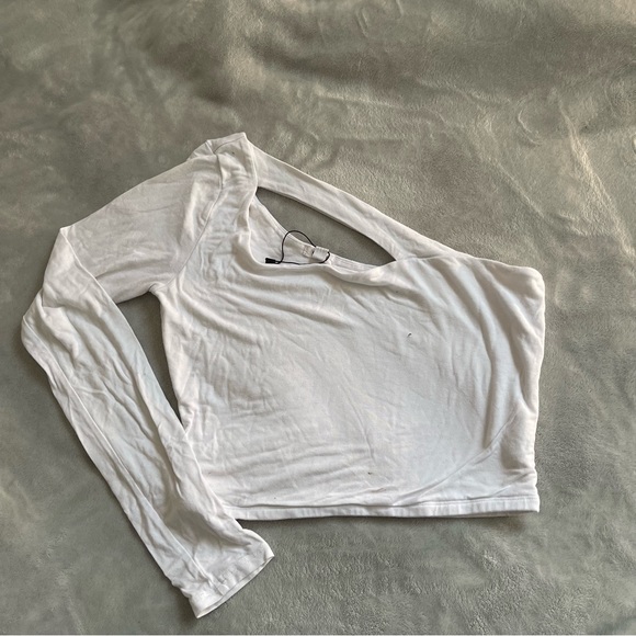 Garage one sleeve white top - Picture 2 of 3